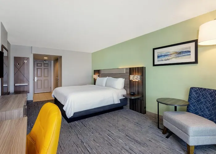 Holiday Inn Express & Suites Oceanfront Daytona Beach Shores By Ihg